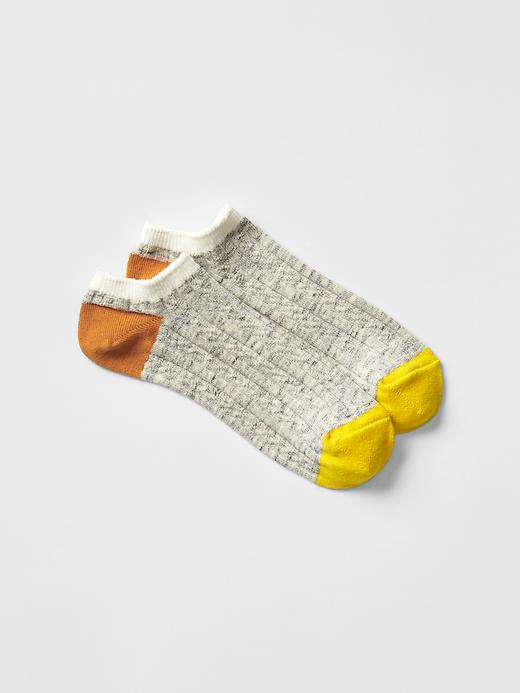 View large product image 1 of 1. Cable knit ankle socks