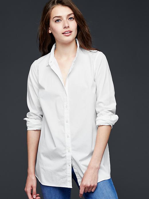 View large product image 1 of 1. Fitted boyfriend stretch poplin shirt
