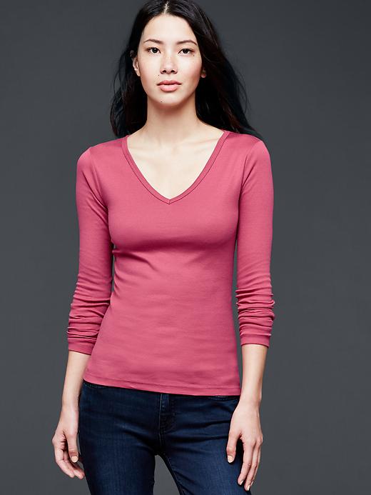 View large product image 1 of 1. Modern long-sleeve V-neck tee