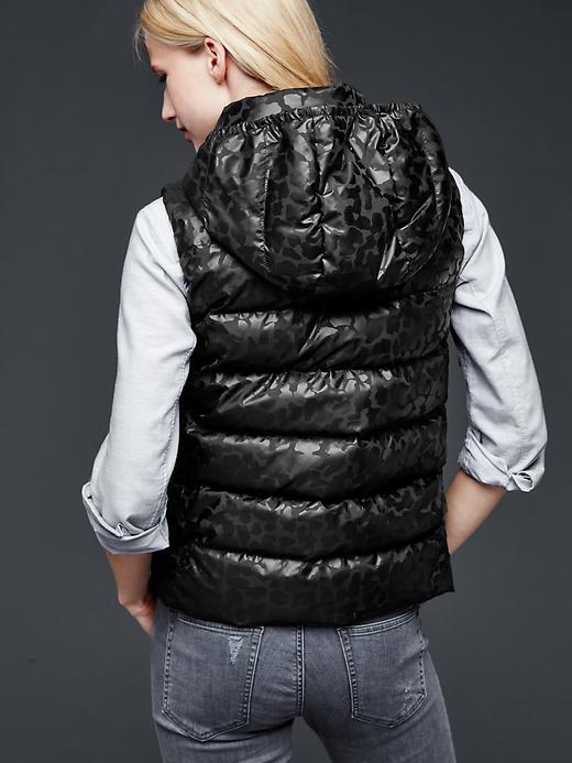 Image number 2 showing, Foil puffer hooded vest