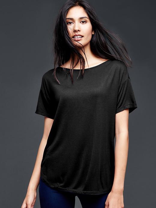 View large product image 1 of 1. Solid fluid tunic