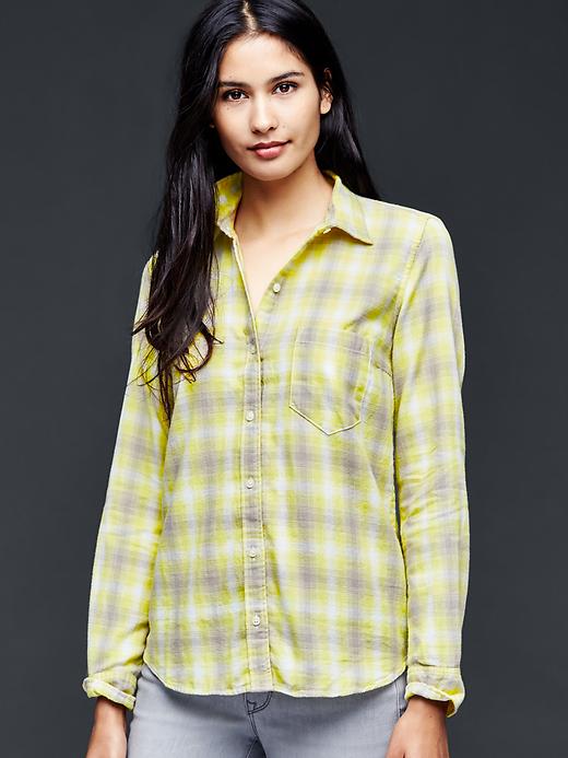 View large product image 1 of 1. Flannel plaid fitted boyfriend shirt