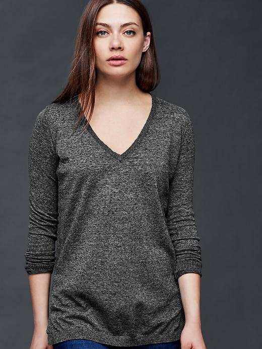 View large product image 1 of 1. Linen seamed V-neck pullover