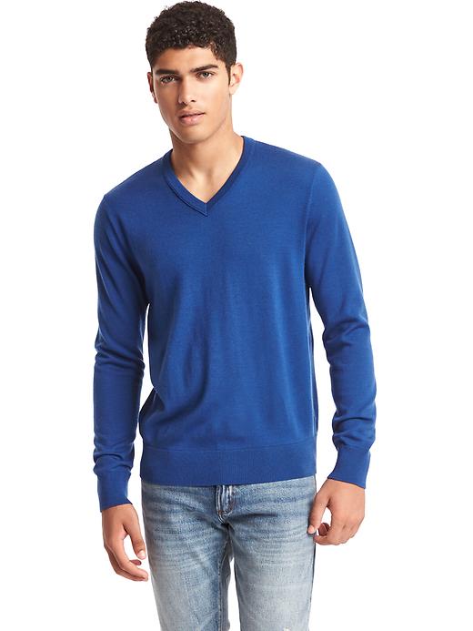 Image number 4 showing, Merino wool V-neck sweater