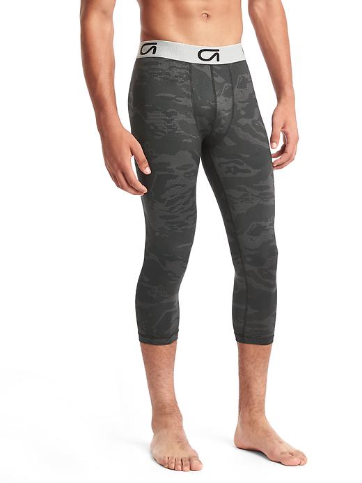 Image number 7 showing, Compression layer three-quarter pants