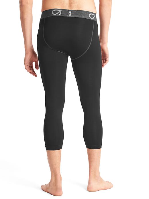 Image number 2 showing, Compression layer three-quarter pants
