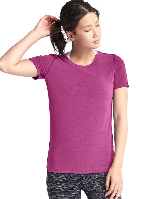 View large product image 1 of 1. GapFit Breathe tee