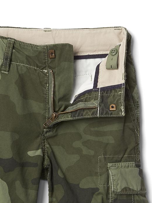 Image number 3 showing, Camo cargo shorts