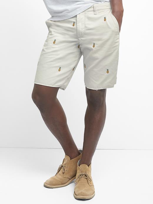 Image number 4 showing, Embroidered twill shorts (10")