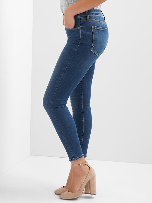 Image number 5 showing, Mid Rise True Skinny Jeans in Sculpt