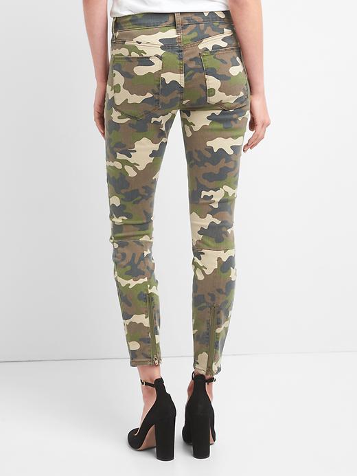 Image number 2 showing, Mid rise camo zip true skinny jeans