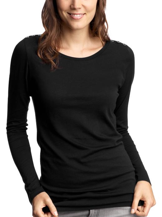 Gap Button-detail boatneck T