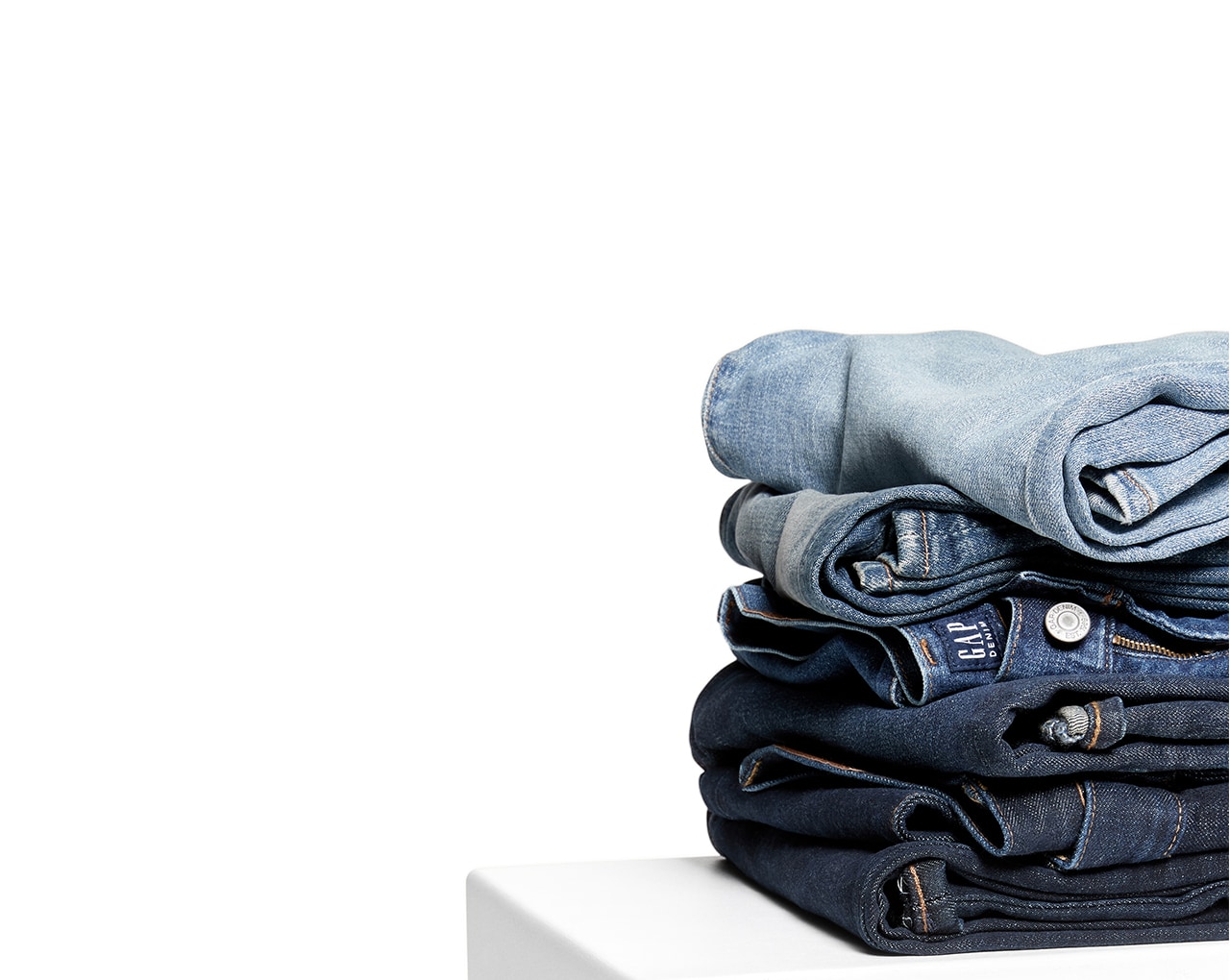 Committed to the planet. Designing for the future. We believe Gap should be a force for good. Creating positive, sustainable change in the world, one stitch at a time.