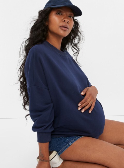 Sweaters & Sweatshirts