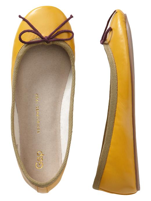 View large product image 1 of 1. Classic leather ballet flats