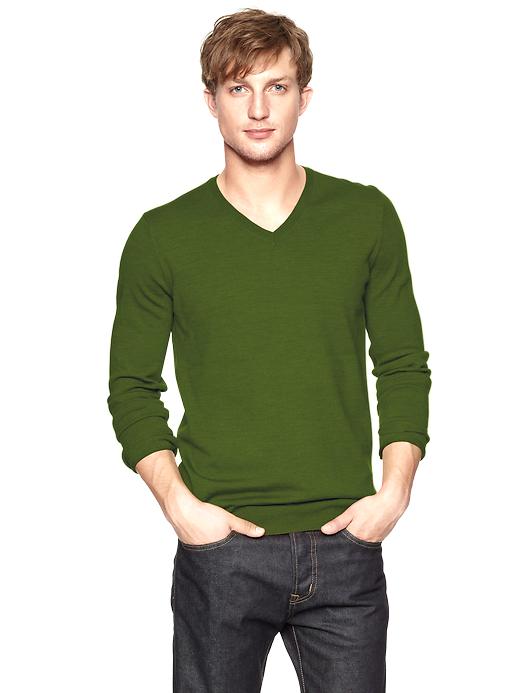 1 of 8 showing, with the color green heather of product Merino V-neck sweater