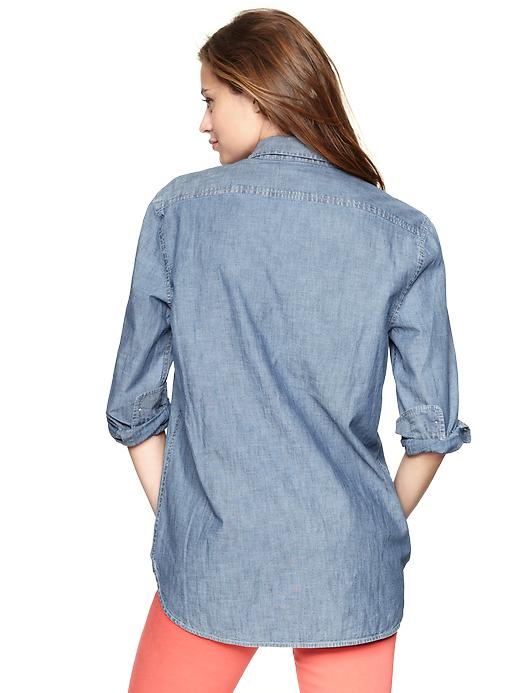 2 of 8 showing, with the color chambray of product Chambray boyfriend pocket shirt