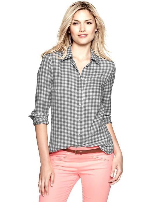 1 of 8 showing, with the color gray gingham of product Fitted boyfriend flannel shirt
