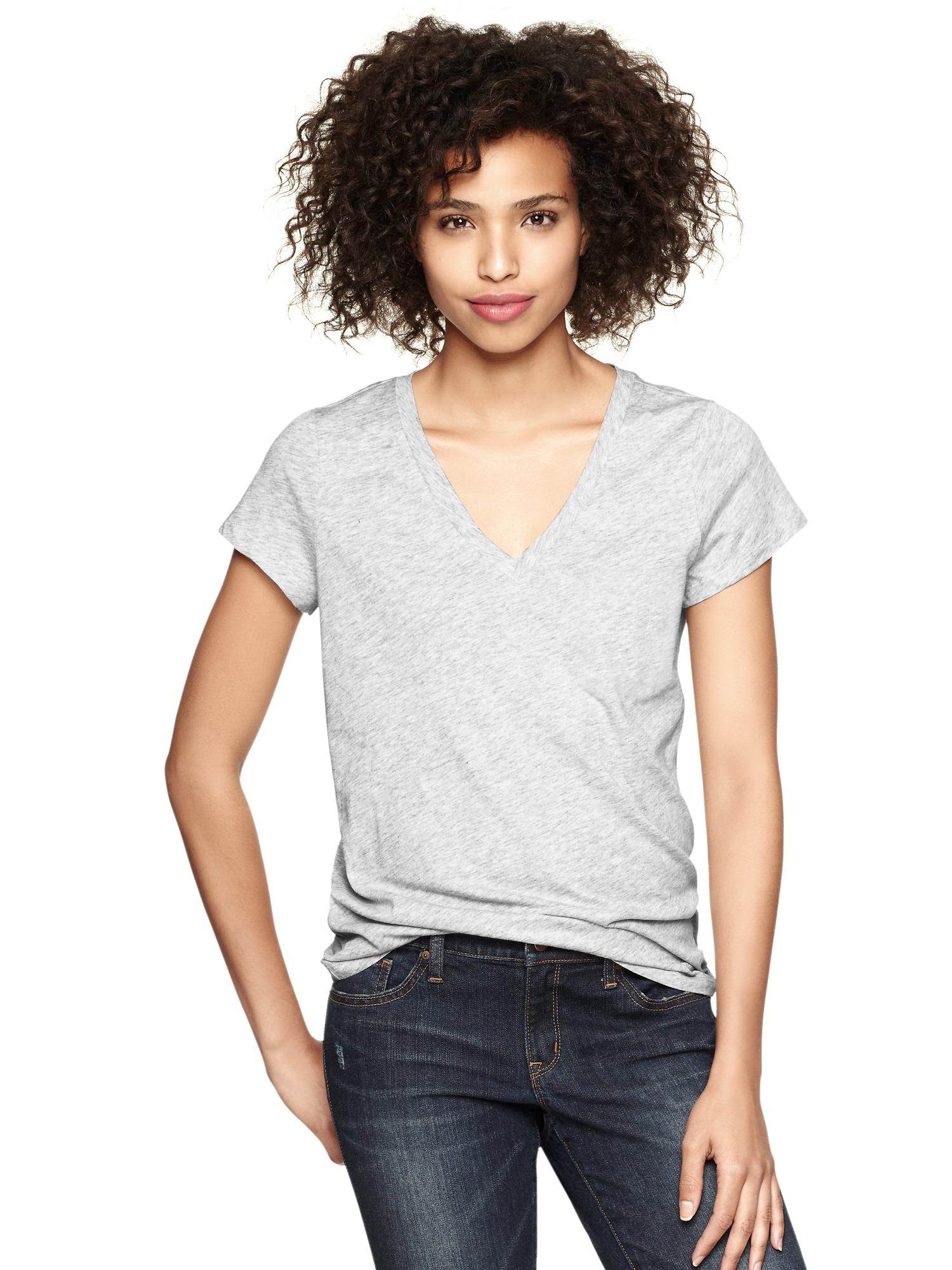 Essential Vneck pocket T Gap
