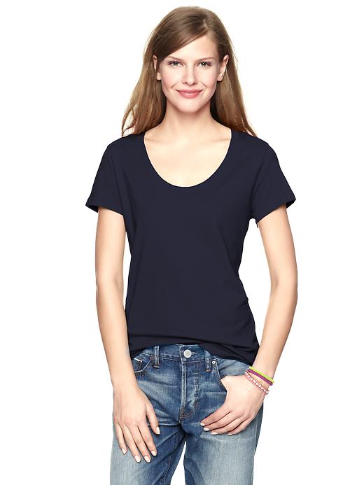 1 of 8 showing, with the color dark night of product Essential short-sleeve T