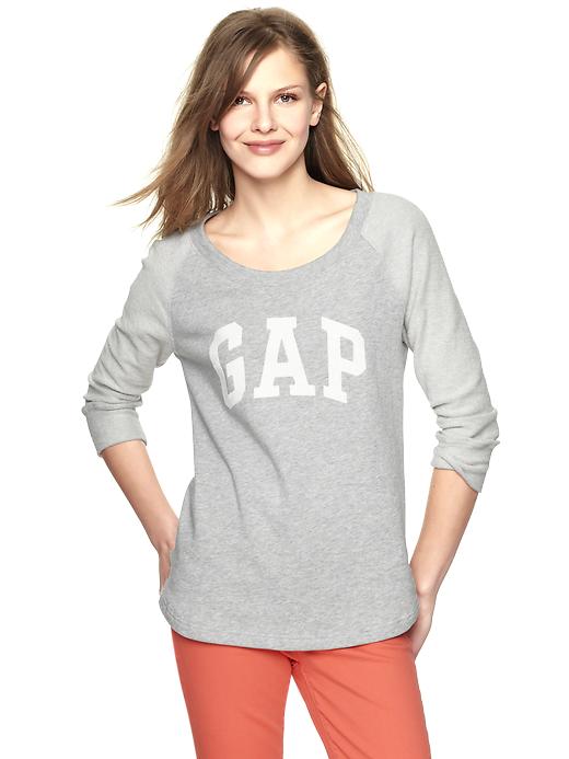 1 of 8 showing, with the color heather gray of product Reverse terry arch logo raglan pullover