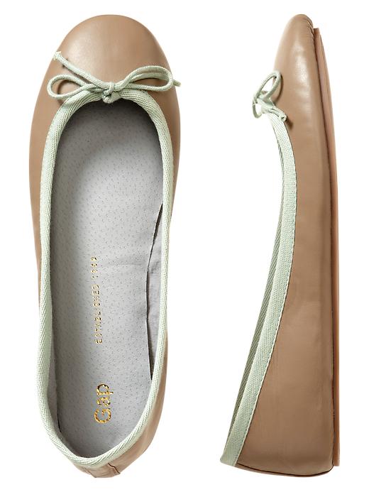 1 of 8 showing, with the color thunder gray of product Classic leather ballet flats