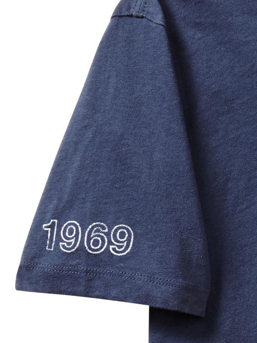 2 of 8 showing, with the color washed navy of product Faded arch logo T