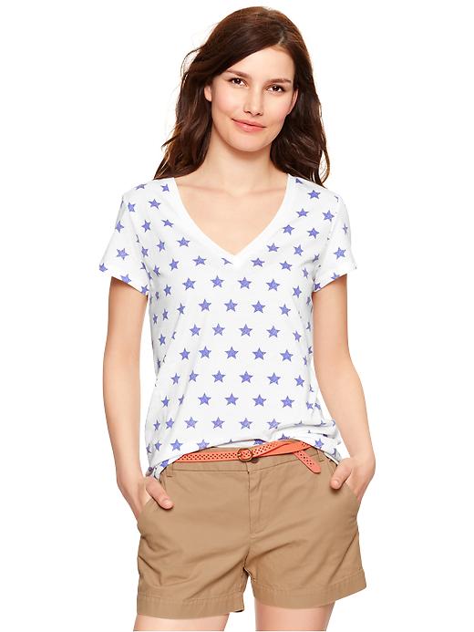 1 of 8 showing, with the color periwinkle plus of product Essential star print V-neck T
