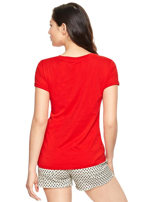 2 of 8 showing, with the color tomato of product Essential short-sleeve V-neck tee