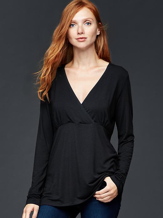 Maternity supersoft nursing sleep top Gap