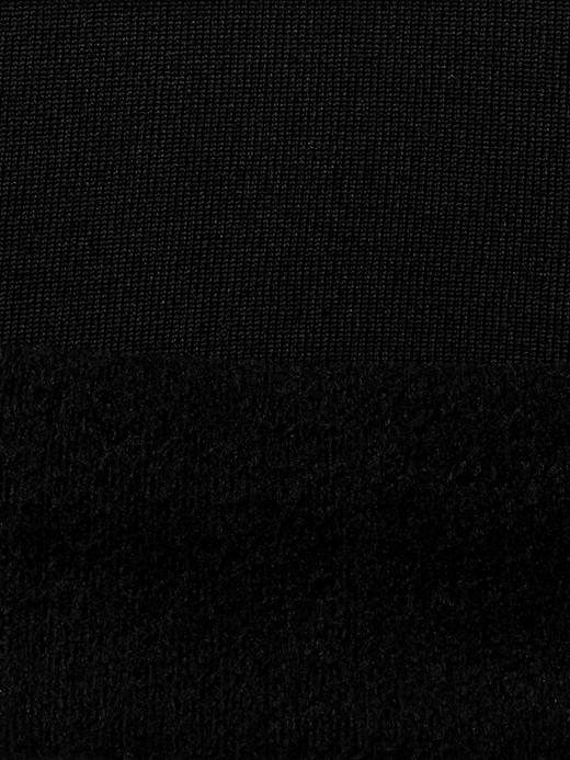 2 of 8 showing, with the color true black of product Maximum heat leggings