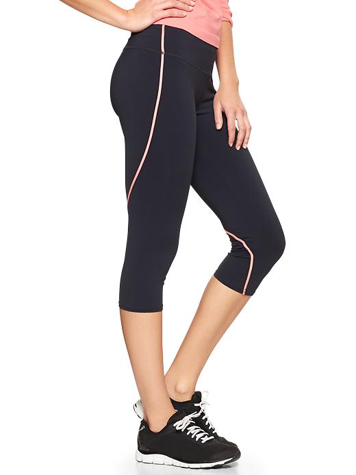 GapFit gFast reflectivestripe capris Gap
