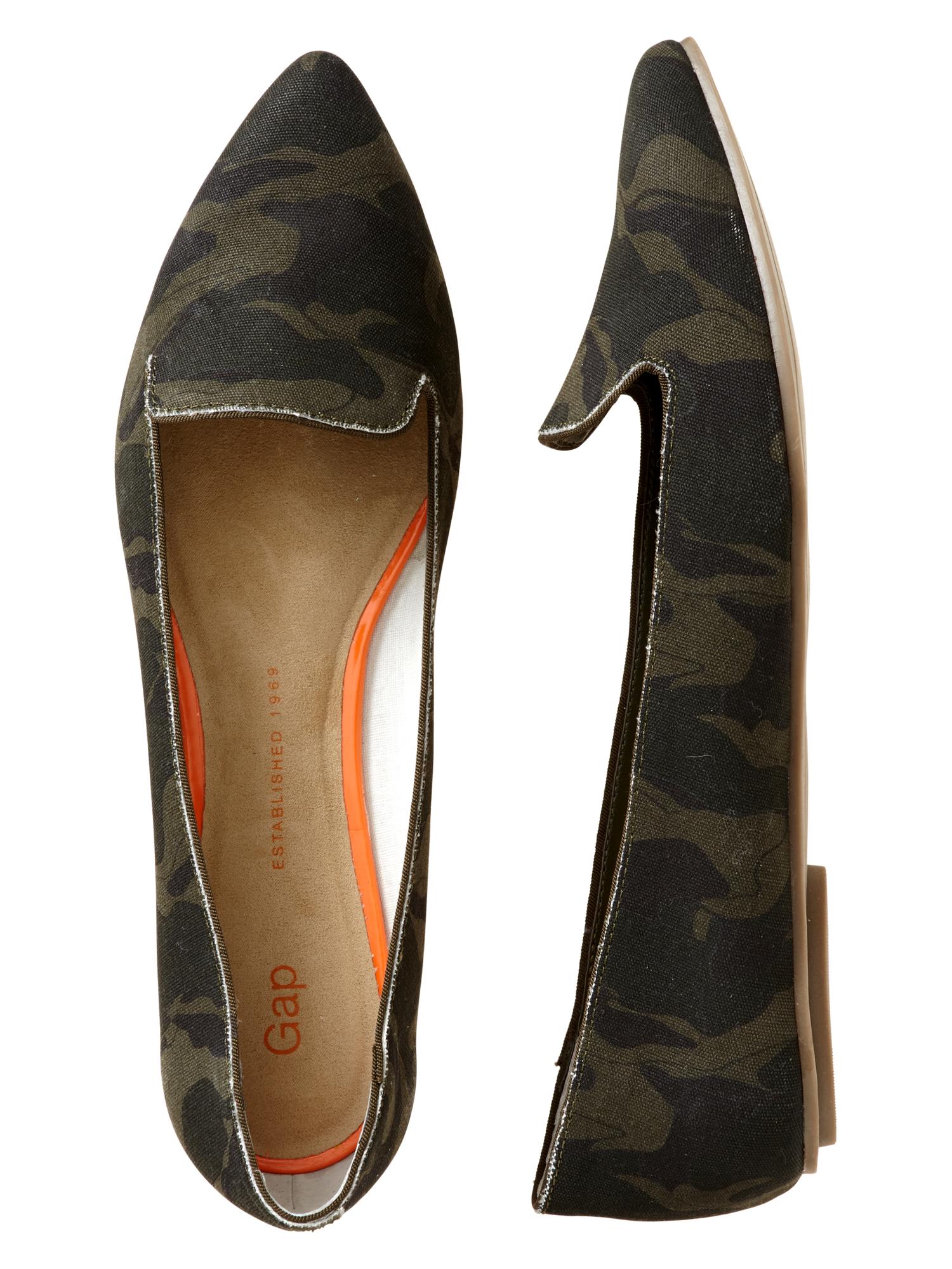Gap pointed cheap toe flats