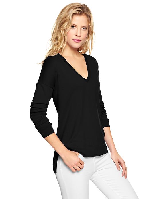 1 of 8 showing, with the color true black knit of product Luxlight V-neck sweater