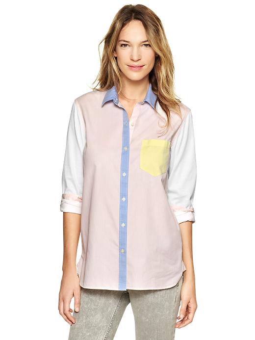 1 of 8 showing, with the color blue colorblock of product Colorblock boyfriend shirt