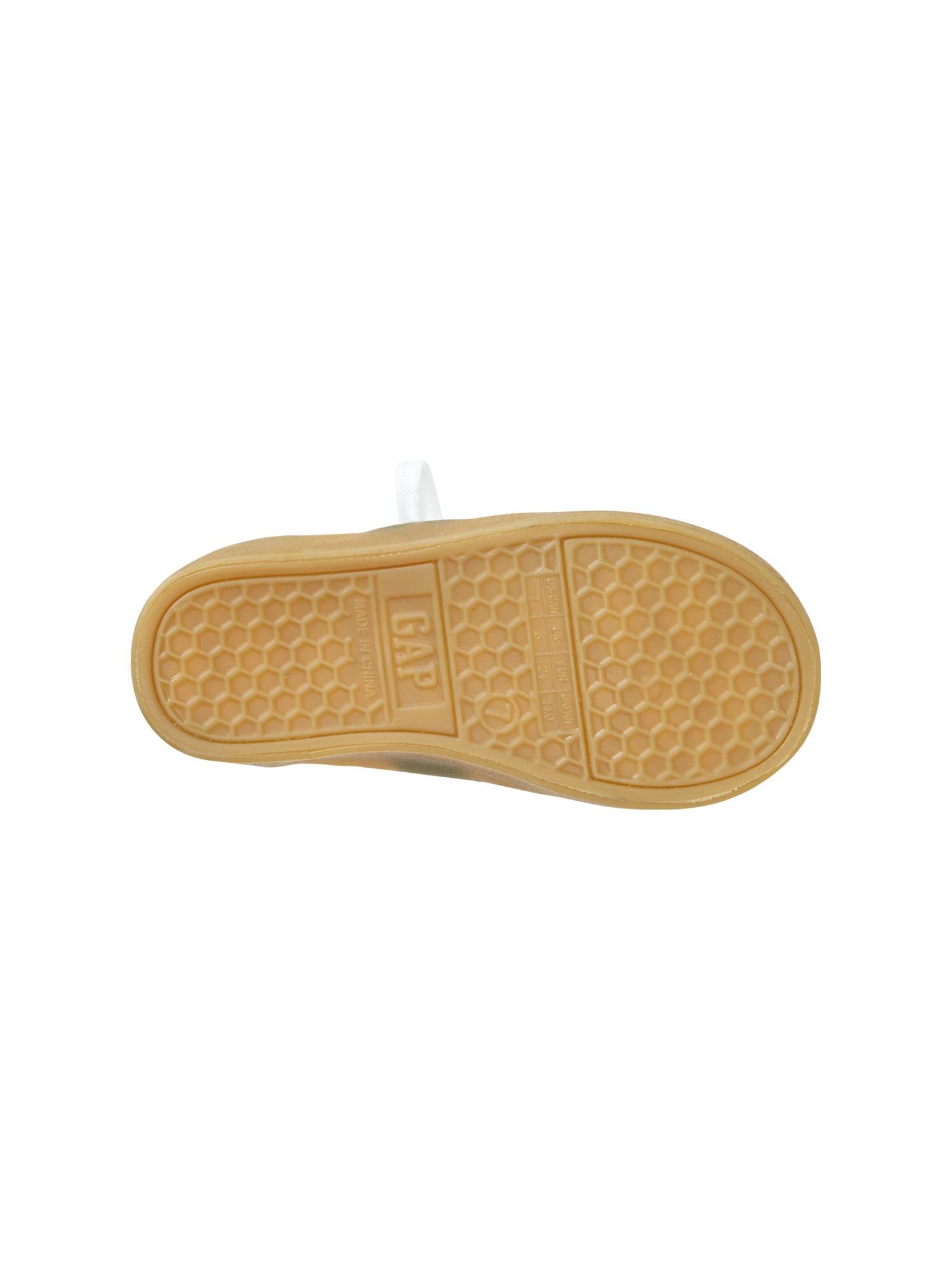 Tennis sneakers