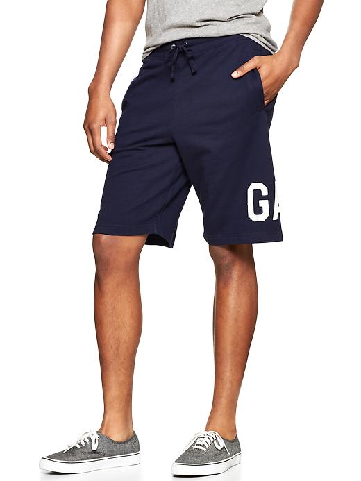 1 of 8 showing, with the color dark night of product Logo fleece shorts (10")