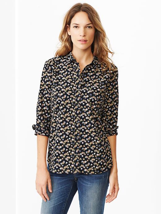 View large product image 1 of 2. Fitted boyfriend printed shirt