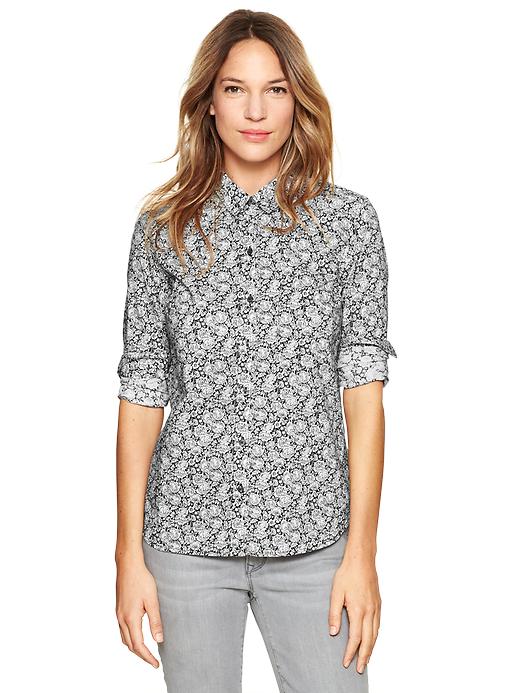 1 of 8 showing, with the color black floral of product Fitted boyfriend printed shirt