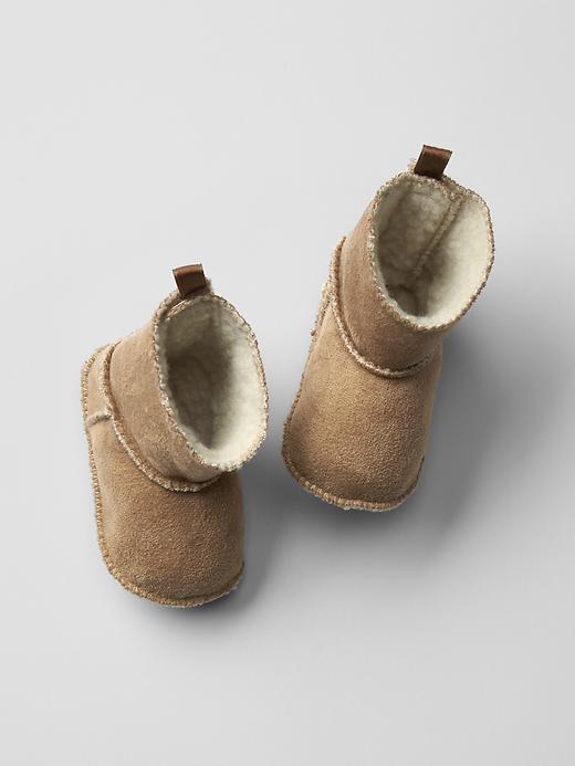 1 of 8 showing, with the color deerfield of product Sherpa booties