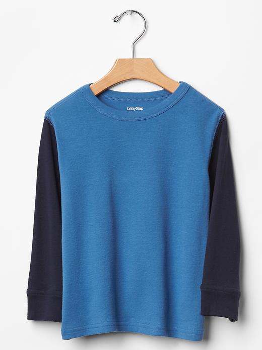 1 of 8 showing, with the color mascot blue of product Colorblock tee