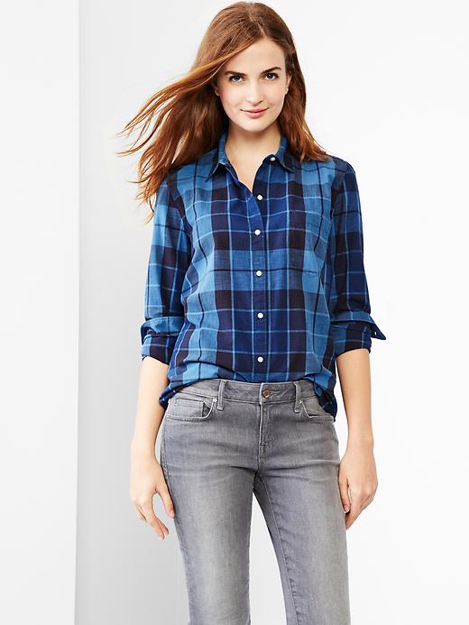 1 of 8 showing, with the color light indigo plaid of product Fitted boyfriend chambray shirt