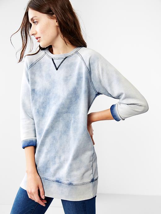 1 of 8 showing, with the color indigo of product Cloud wash sweatshirt tunic