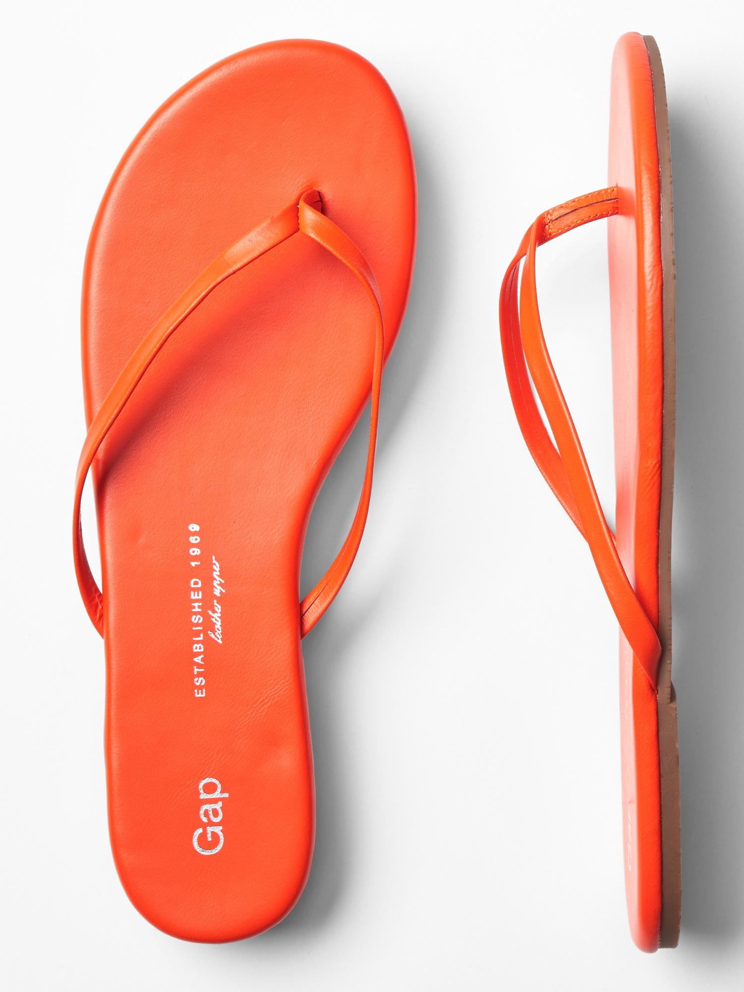 Gap leather hotsell flip flops