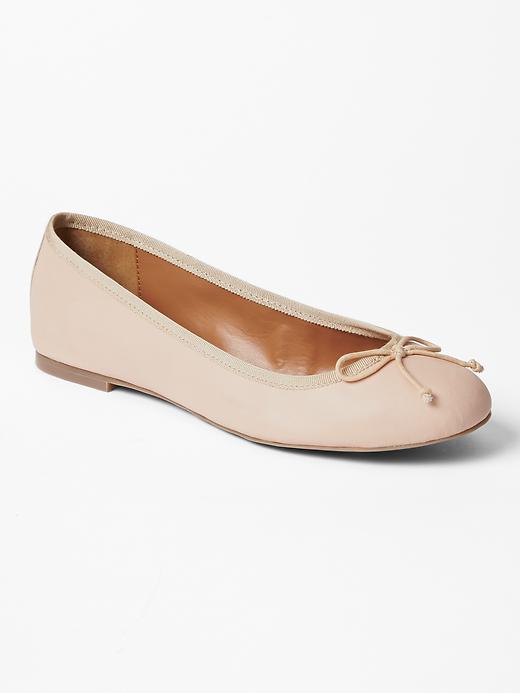View large product image 1 of 1. Classic leather ballet flats