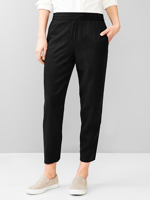 1 of 8 showing, with the color true black of product TENCEL™ jogger pants