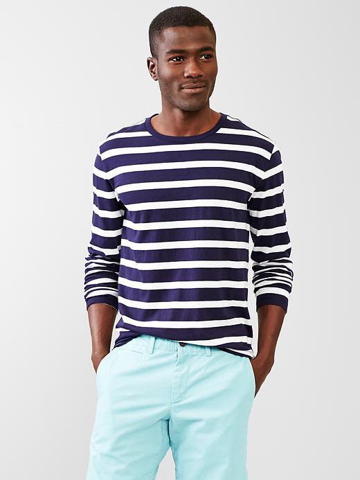 1 of 8 showing, with the color dark night of product Essential stripe crew t-shirt