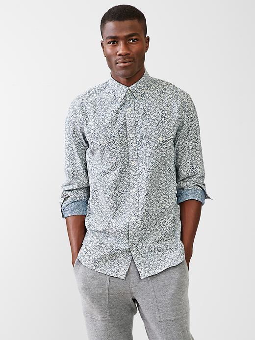 1 of 8 showing, with the color light gray wash of product 1969 wallflower print shirt