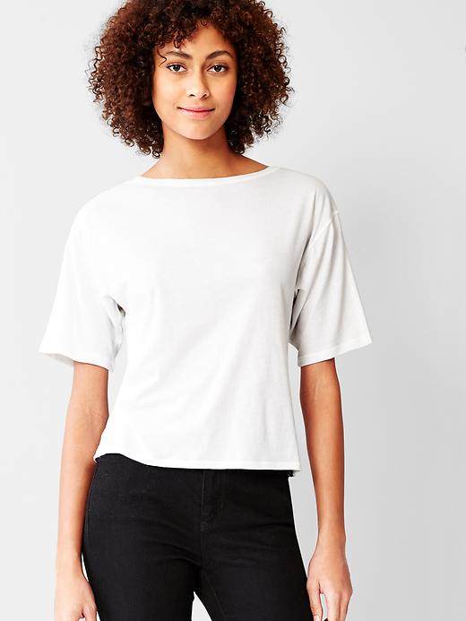 1 of 8 showing, with the color white of product Crop tee
