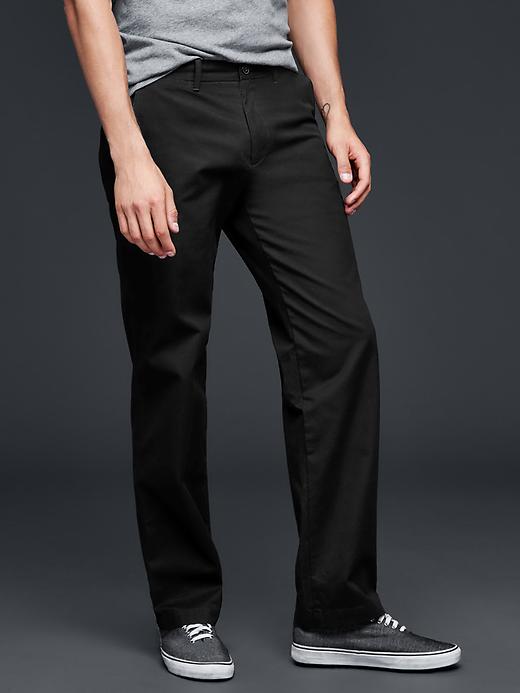 1 of 8 showing, with the color true black of product The khaki (relaxed fit)